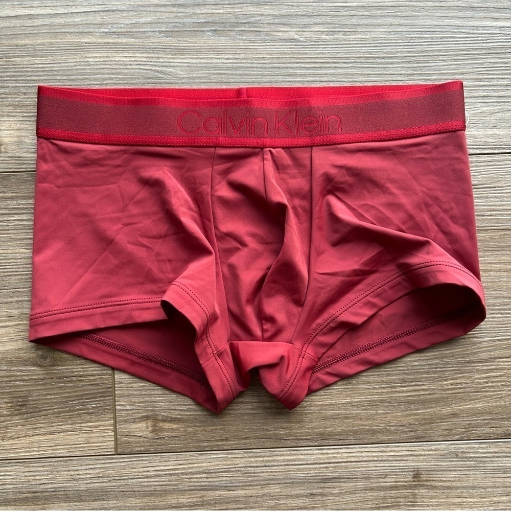 Calvin Klein | Tonal Logo Low Rise Trunks in Red Syrah (Small)